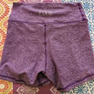 High-rise fleo shorts
